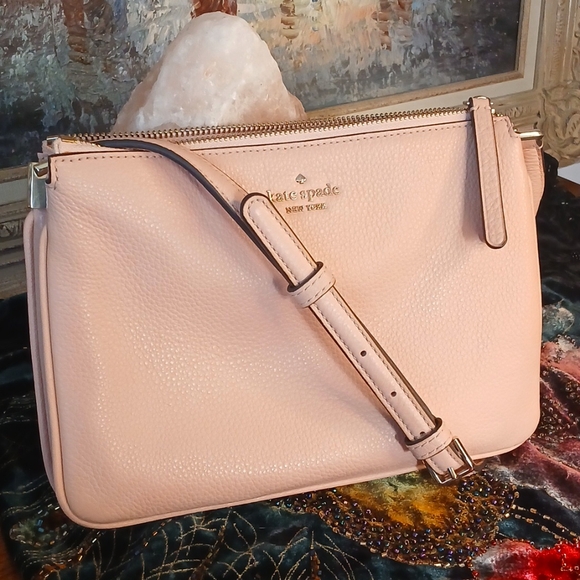 kate spade Handbags - Firm $$ LIKE NEW!! Kate Spade New York Jackson Triple Gusset Crossbody bag